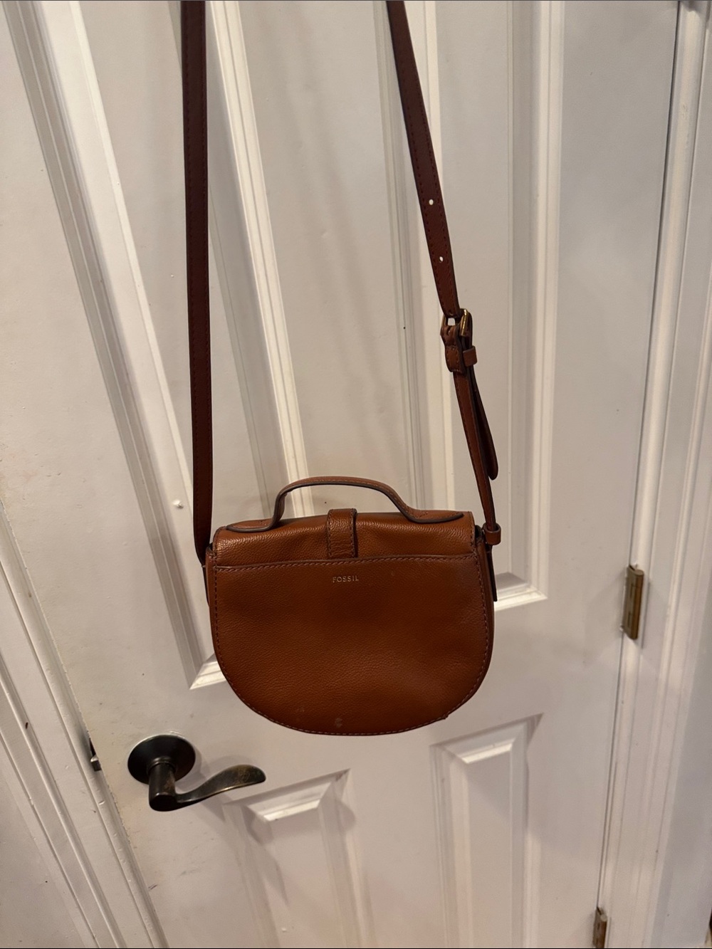 Fossil Saddle Crossbody Bag in Cognac Brown with Gold Hardware - Picture 3 of 7